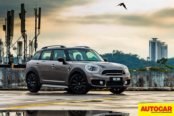 The 2019 Mini Countryman Cooper S Pure is a base model with a lot to give