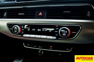 Audi A5 Sportback sport 2.0 TFSI quattro HVAC climate control centre stack dashboard
