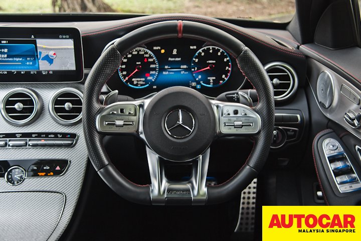 Mercedes-AMG C 43 AMG sports steering wheel