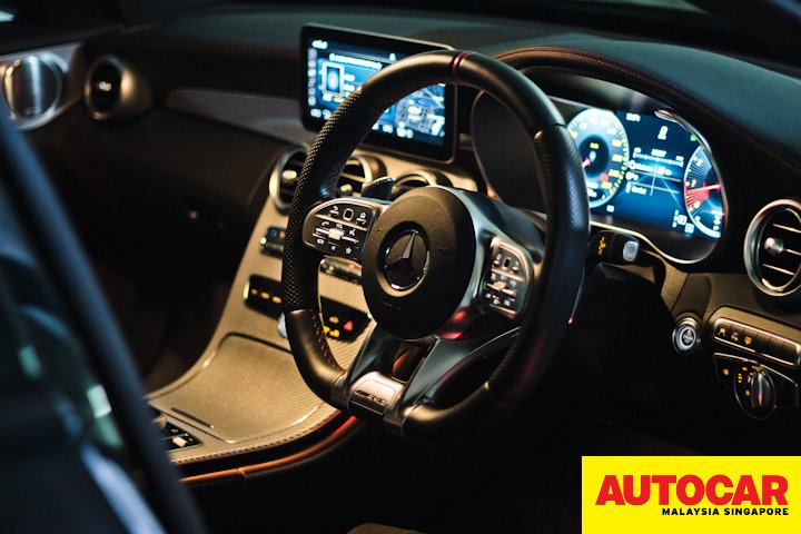 Mercedes-AMG C 43 interior lighting at night