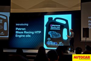 En Mohd Pauzi Mohd Din presenting the HTP technical detail presentation at the Petron Malaysia HTP Engine Oil launch