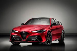 2020 Alfa Romeo Giulia GTA revived as a performance-oriented four-door