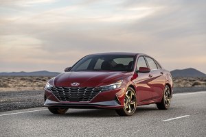 2020 Hyundai Elantra gets sharp new look and hybrid powertrain